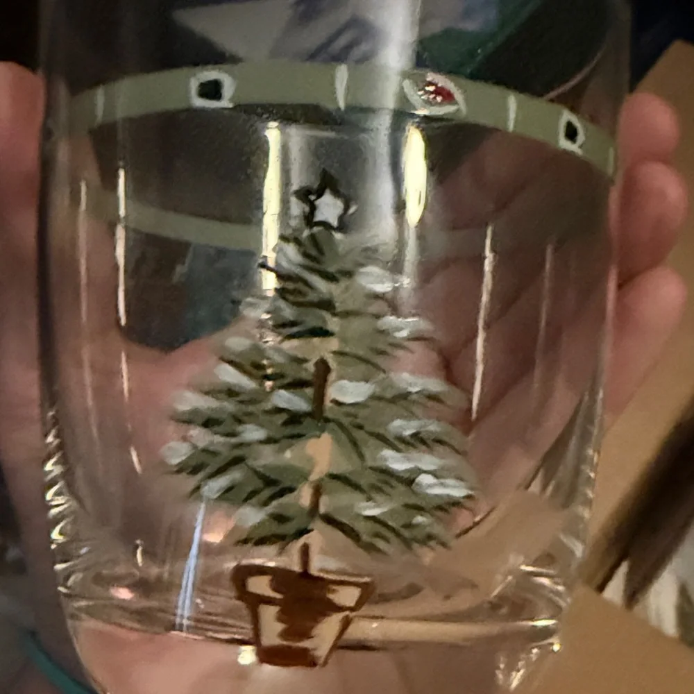 Pfaltzgraff Naturewood Holiday Glass Set of Four *box is a little worn but NU